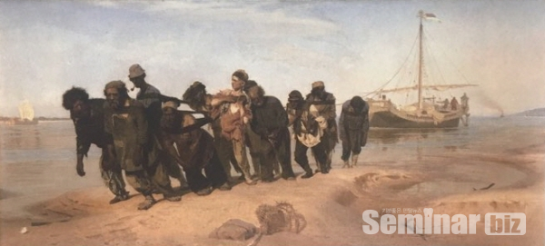 ▲ (그림 1) 볼가강의 배 끄는 인부들. 일리야 레핀. 1870~1873년