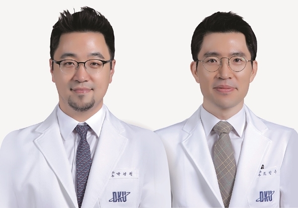 박정철 교수(좌), 조인우 교수(우)