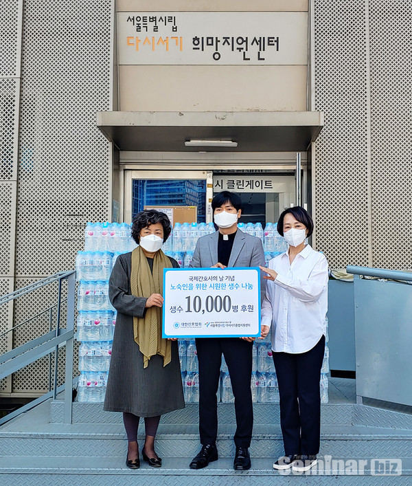 신경림회장(좌측)