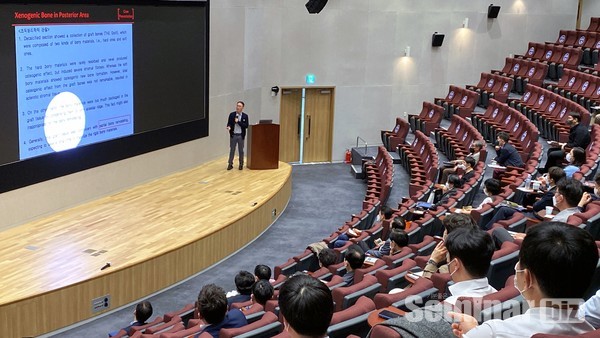 지난 4월에 성황리에 개최됐던 김용진 원장의 GBR 세미나사진