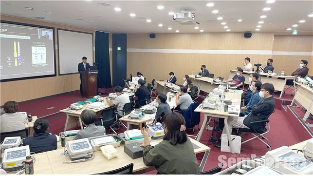 온오프라인으로 진행된 이번 연수회에 오프라인은 정원을 초과할 정도로 관심이 집중됐다.