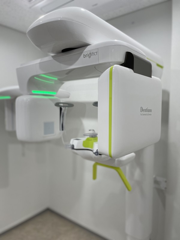 덴티움의 bright CT는 메탈번짐을 최소화해 깨끗한 영상을 제공하기 때문에 교정환자 상담에 매우 좋다 