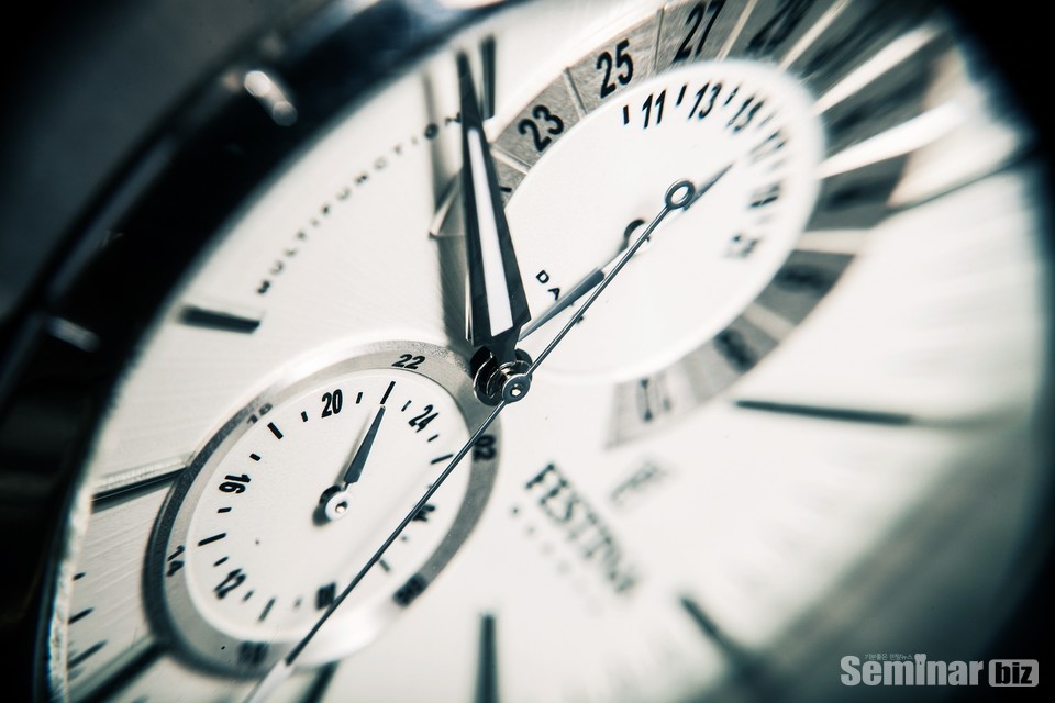  모든 정책에는 골든 타임이 있다.  올해의 골든 타임은 바로 지금 3월부터다.