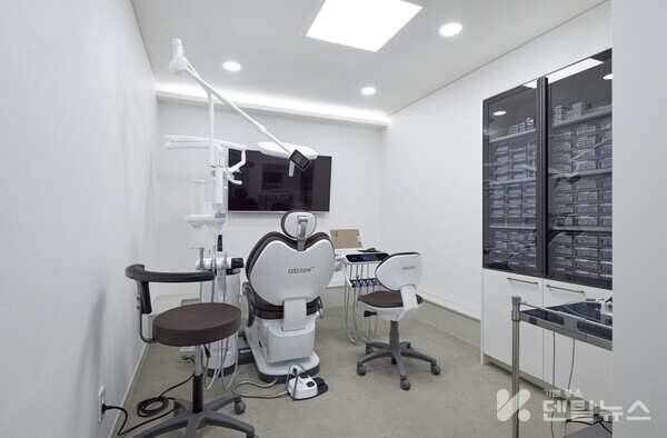 임플란트수납장