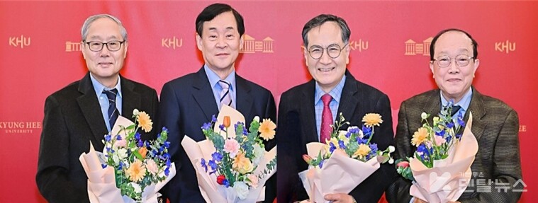 치과대학 졸업 50주년 기념 발전기금 전달식에 참석한 1회 졸업생들. 좌측부터 권영혁 치과대학 전학장, 김여갑 치과대학 전학장, 장지우 1회 동기회장, 조재오 전 치과대학 교수.