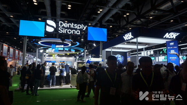 이번전시회에서 두드러진 부분은 LED 부스디자인이다. 