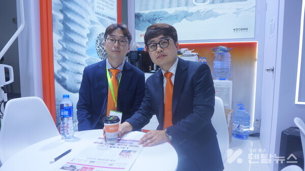 덴티스 김태원 중국법인장(우측)