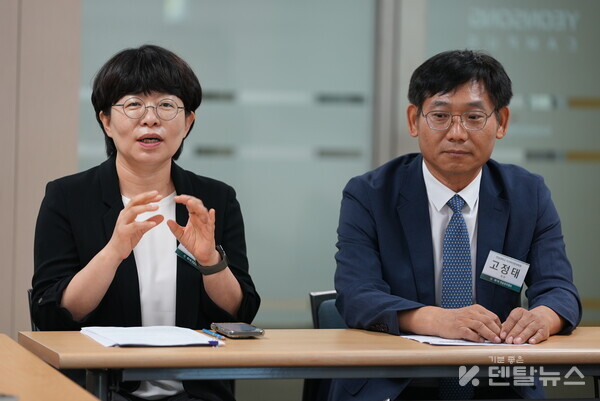 제7회 연송장학캠프’ 주관대학 전남대학교 치의학전문대학원  고정태 원장(왼쪽), 류정희 부원장(오른쪽) 덴탈뉴스