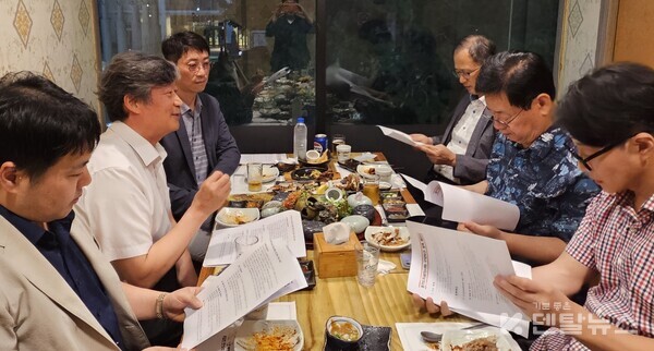 이날 간담회에는 전성원 회장을 비롯한 이선장 부회장, 박인오 총무이사, 김광현 치무이사 등이 참석했다. 덴탈뉴스