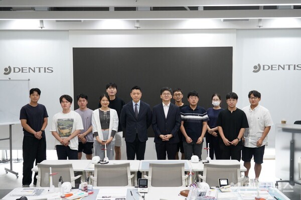 참가자들은 Sectional Matrix 실습을 통해 레진 수복의 완성도를 높이는 경험을 했다. 덴탈뉴스