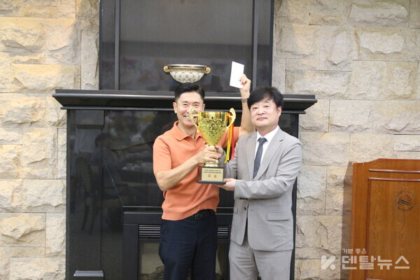 박세호회장(오른쪽)