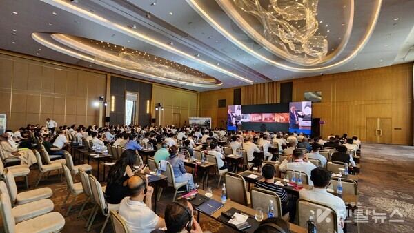 이번 심포지엄은 최근까지 우즈베키스탄 시장에서 호평받고 있는 네오의 핵심 제품과 치과 솔루션을 집중적으로 조명하는 자리였다. 덴탈뉴스