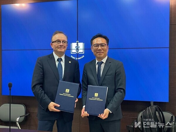 디오는 러시아 치의학 교육·연구를 선도하는 RUM(Russian University of Medicine)과 MOU를 체결했다. (좌)Oleg Olegovich Yanushevich 총장 (우)김종원 대표.