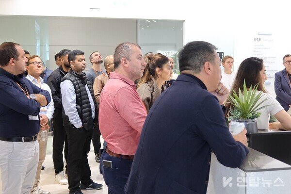 임플란트 산업의 본고장인 유럽 치과의사들에게 기술력 및 제품력을 인정받은 것은 매우 큰 의미가 있다 . 덴탈뉴스