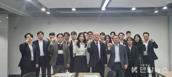 이 날 워크샵에는 유한 Dental 영업부와  신흥 임플란트팀이 참가해  유한 evertis 성공을 위한 시장 분석과 함께 유한 evertis 성공을 위한 전략 토의를 진행했다.  덴탈뉴스