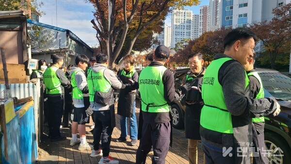 이번 행사는 두 지역 치과의사회가 상호 결연을 맺은 후 이어가는 사회공헌활동으로, 지역의 어려운 이웃들에게 따뜻한 겨울을 선물하기 위한 취지로 마련하였다. 덴탈뉴스